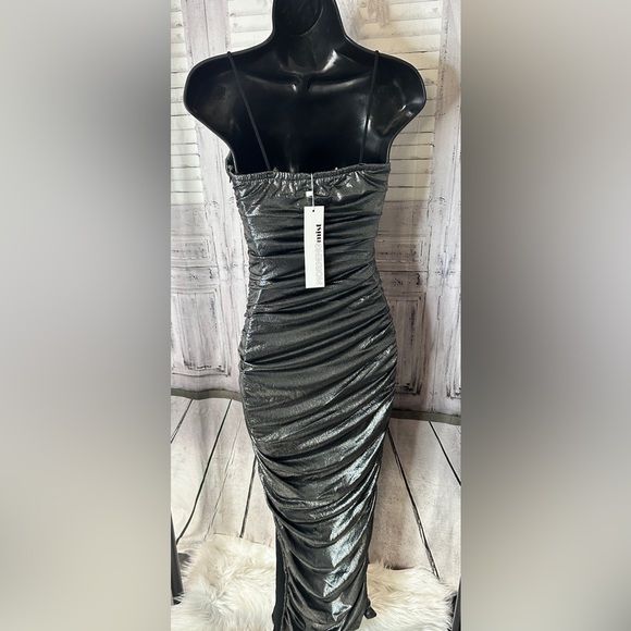 Metallic ruffle dress. - Picture 5 of 7